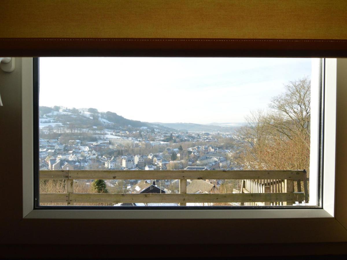 Detached House With Breathtaking Views Villa Malmedy Bagian luar foto